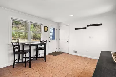 402-402A Holmes St, Halifax, MA 02338 - Photo 7