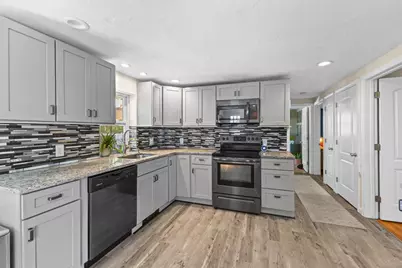 9 Williams St, Dudley, MA 01571 - Photo 3