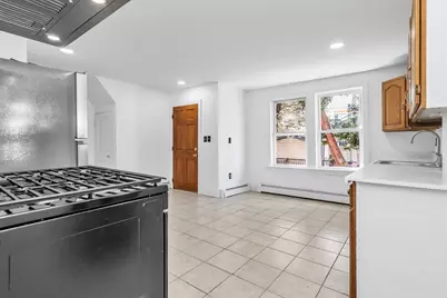 69 Lilley Ave, Lowell, MA 01850 - Photo 9