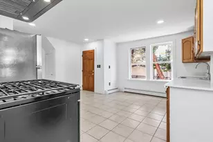 69 Lilley Ave, Lowell, MA 01850 - Photo 9