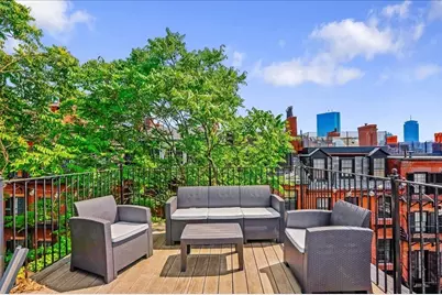 130 Myrtle St, Boston, MA 02114 - Photo 11