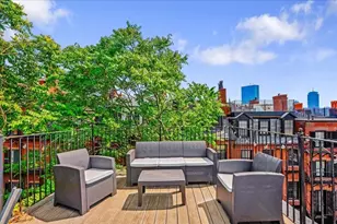 130 Myrtle St, Boston, MA 02114 - Photo 11