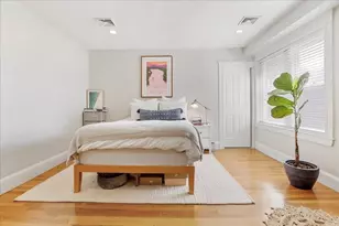 130 Myrtle St, Boston, MA 02114 - Photo 3