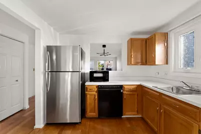 22 Mt Vernon #B, Boston, MA 02125 - Photo 3