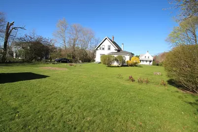 528 Harvard St, Whitman, MA 02382 - Photo 7