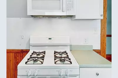 8 Wyvern St #2, Boston, MA 02131 - Photo 5