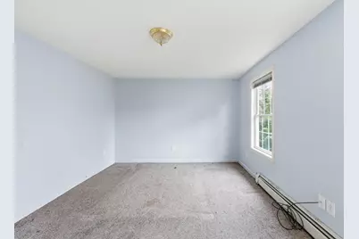 17 Bigelow St, Worcester, MA 01610 - Photo 9