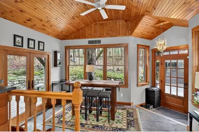 10 Davis Rd, Tyngsborough, MA 01879 - Photo 7