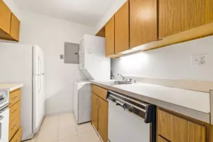 566 Commonwealth, Boston, MA 02215 - Photo 21