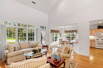 91 Emerald Ct #91, Tewksbury, MA 01876 - Photo 11