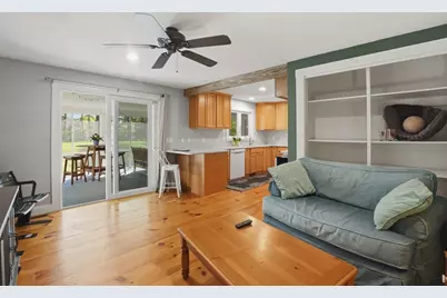 55 Concord St, Holliston, MA 01746 - Photo 15