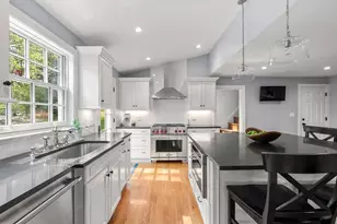 256 Robbins St, Milton, MA 02186 - Photo 7