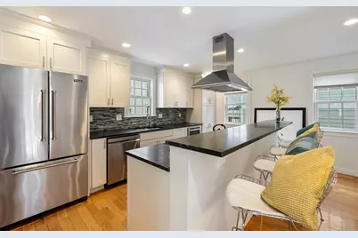 25 Clyde Street #1, Somerville, MA 02145 - Photo 5