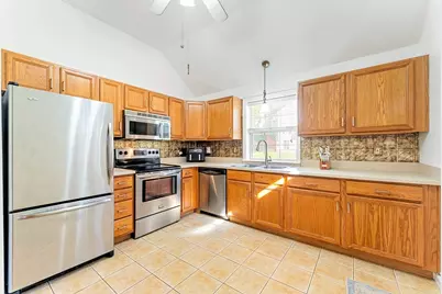 16 Gates Xing #16, Leominster, MA 01453 - Photo 3