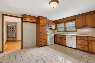 118 County St, Lakeville, MA 02347 - Photo 7