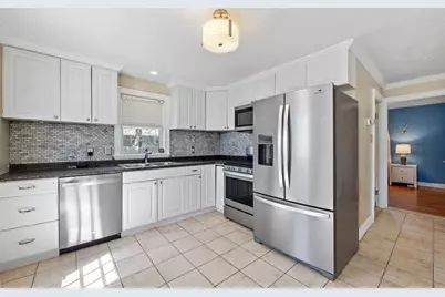 90 Hathaway St, Wareham, MA 02571 - Photo 5