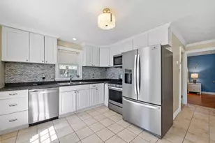 90 Hathaway St, Wareham, MA 02571 - Photo 5