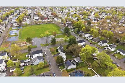 186 W Harvard St, Brockton, MA 02301 - Photo 21