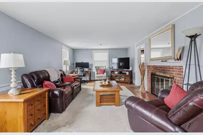 186 W Harvard St, Brockton, MA 02301 - Photo 7