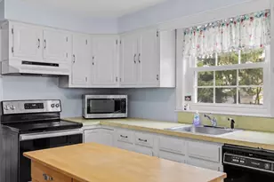 186 W Harvard St, Brockton, MA 02301 - Photo 5