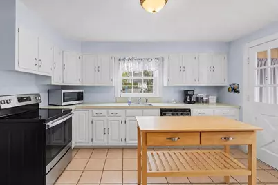 186 W Harvard St, Brockton, MA 02301 - Photo 3