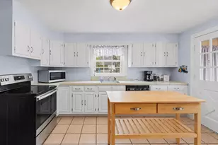 186 W Harvard St, Brockton, MA 02301 - Photo 3
