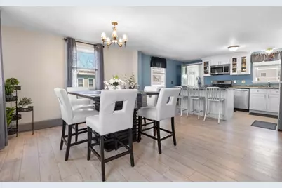 185 Eighteenth St, Lowell, MA 01850 - Photo 9