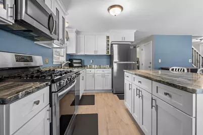 185 Eighteenth St, Lowell, MA 01850 - Photo 5