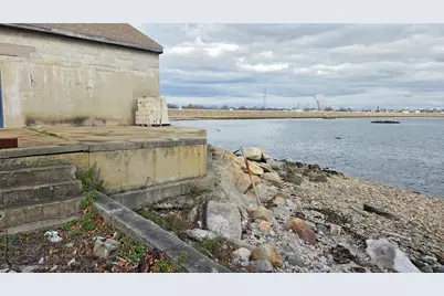 1510 Padanaram Ave, New Bedford, MA 02740 - Photo 9