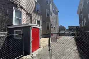 40 Barry St, Boston, MA 02125 - Photo 5