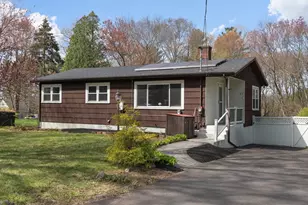 21 Warren Rd, Upton, MA 01568 - Photo 5