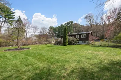 21 Warren Rd, Upton, MA 01568 - Photo 7