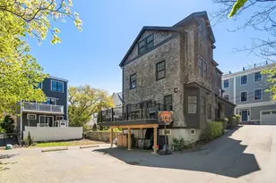 6 Woods Pl, Boston, MA 02129 - Photo 35