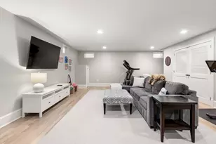 6 Woods Pl, Boston, MA 02129 - Photo 27