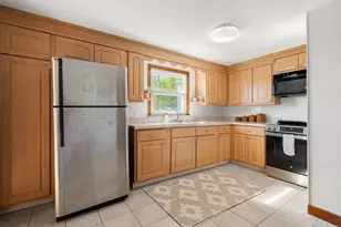 392 Poplar St, Boston, MA 02131 - Photo 19