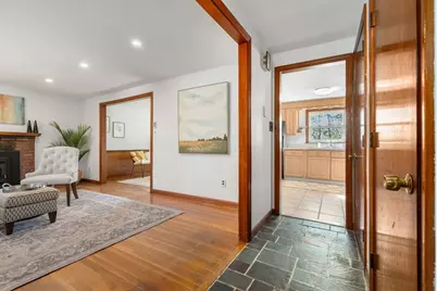 392 Poplar St, Boston, MA 02131 - Photo 9