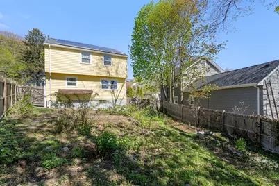 392 Poplar St, Boston, MA 02131 - Photo 33