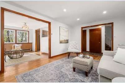 392 Poplar St, Boston, MA 02131 - Photo 5