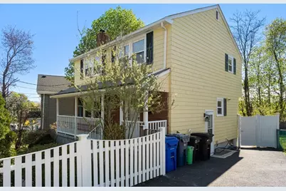 392 Poplar St, Boston, MA 02131 - Photo 3