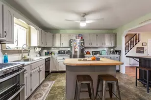 39 Veranda Ave, Fairhaven, MA 02719 - Photo 11