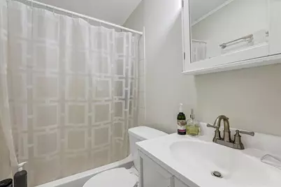 130 Myrtle St #2, Boston, MA 02114 - Photo 3