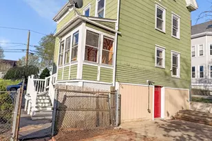 26 Arlington St, Amesbury, MA 01913 - Photo 3