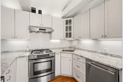 37 Mount Vernon St #2, Boston, MA 02129 - Photo 11