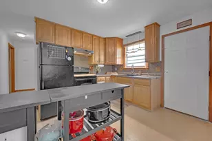 746-748 Alden St, Springfield, MA 01109 - Photo 1