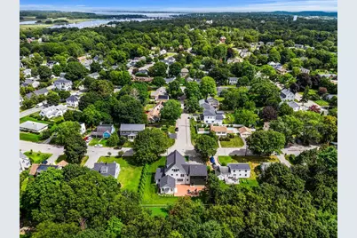 12 Roosevelt Pl, Newburyport, MA 01950 - Photo 5