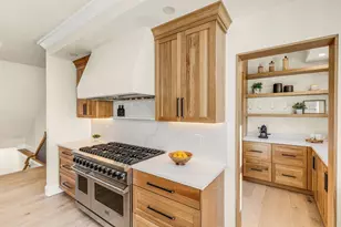 12 Roosevelt Pl, Newburyport, MA 01950 - Photo 9