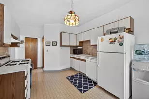 19 Bradford St, Everett, MA 02149 - Photo 11