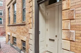 61 Revere St, Boston, MA 02114 - Photo 15
