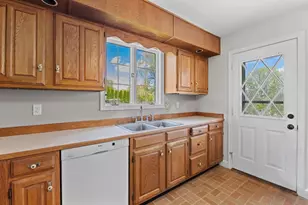 15 Breezy Green Rd, Leicester, MA 01524 - Photo 9