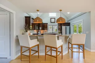 517 Pearse Rd, Swansea, MA 02777 - Photo 9